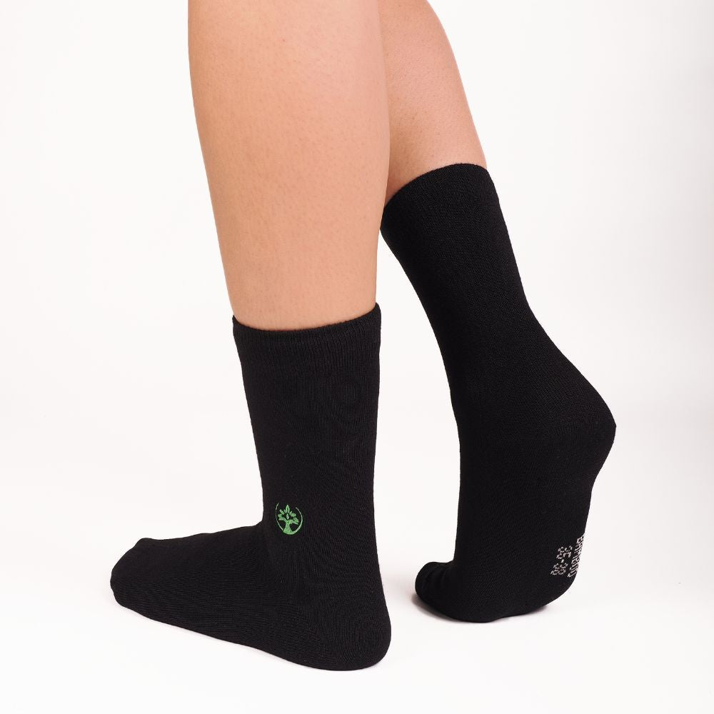 Schwarze Socken links